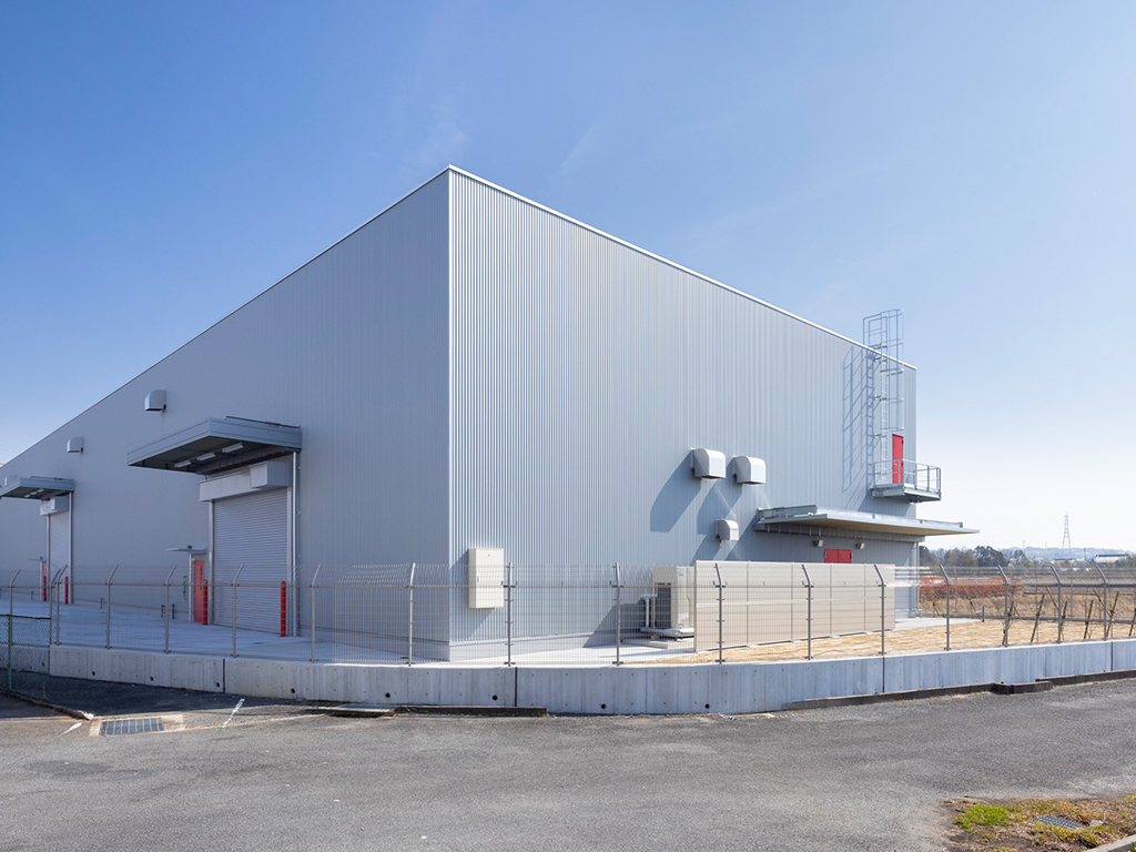 美原工場 北西側外観